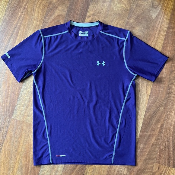 Under Armour Other - EUC under armor fitted Heatgear T-shirt
